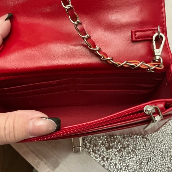 Brand New Beautiful Red Bagley Mischa Bag - Picture 8 of 14